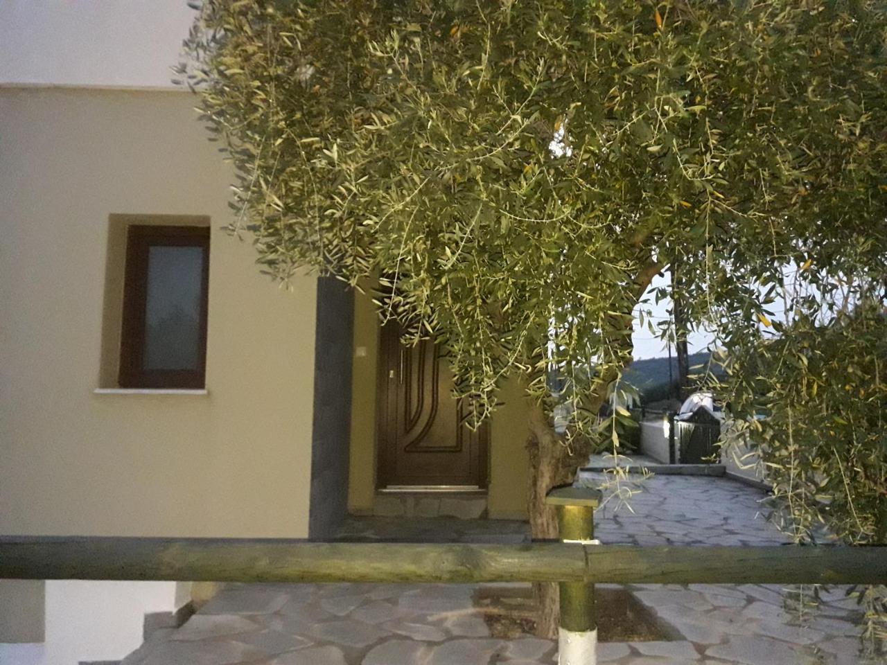 Villa Oliva Астрис Екстериор снимка