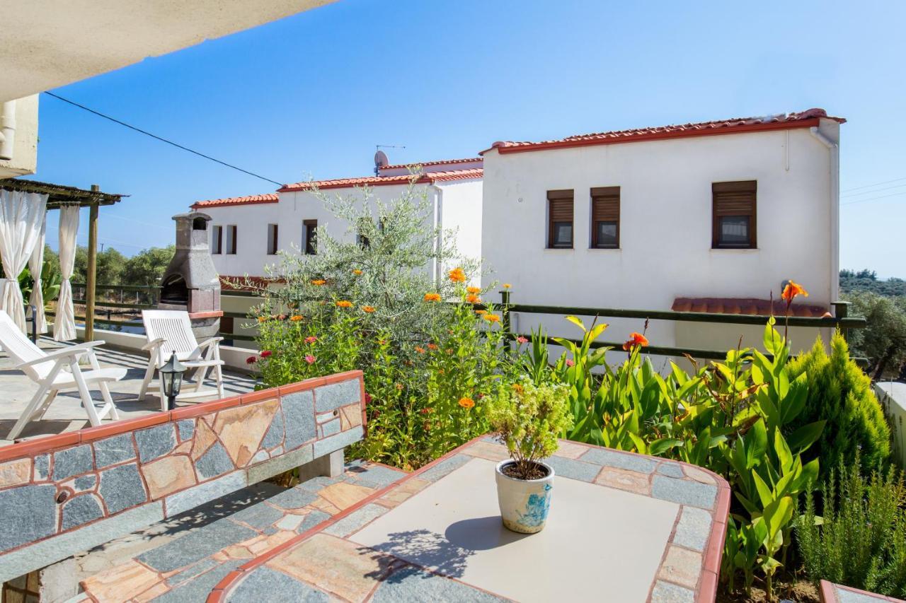 Villa Oliva Астрис Екстериор снимка