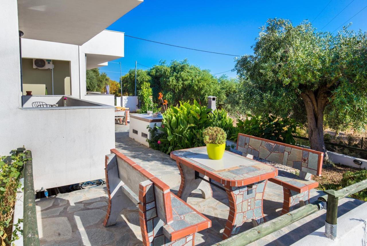 Villa Oliva Астрис Екстериор снимка