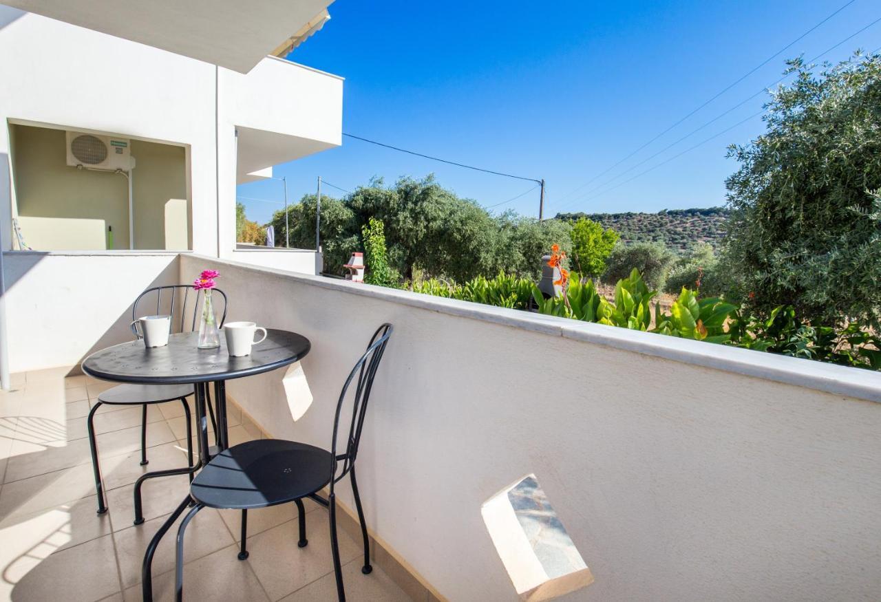 Villa Oliva Астрис Екстериор снимка
